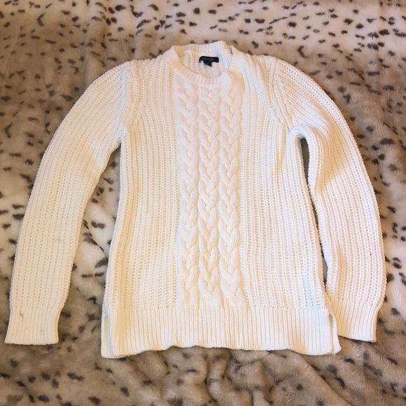 Nautica Sweaters - 🍁☕️Nautica braided front sweater☕️🍁